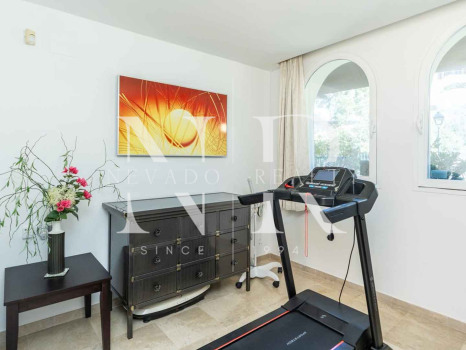 Apartamento en venta en Ocean Pines, Benahavís con vistas al mar
