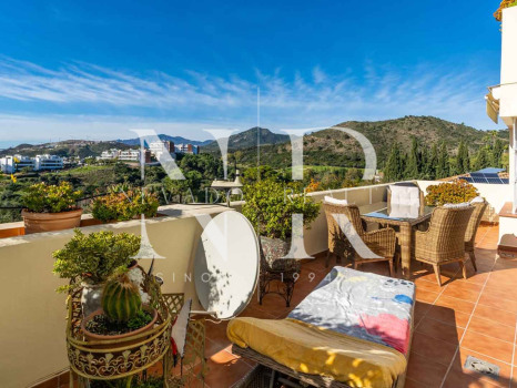 Apartamento en venta en Ocean Pines, Benahavís con vistas al mar