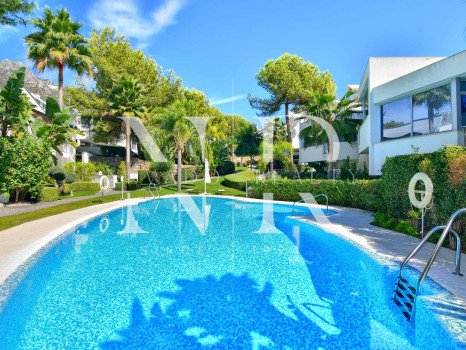 Villa pareada en venta en Meisho Hills, Marbella