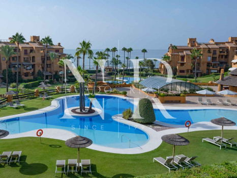 Apartment for sale in Los Granados del Mar, Estepona, on the beachfront