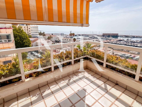 Apartment available for long-term rental in Marbella center with sea views