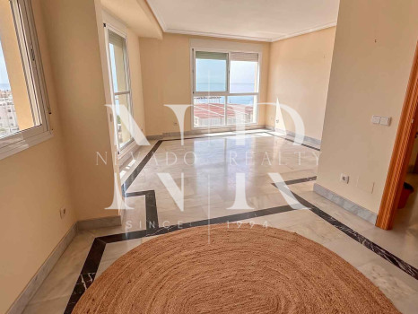 Apartment available for long-term rental in Marbella center with sea views