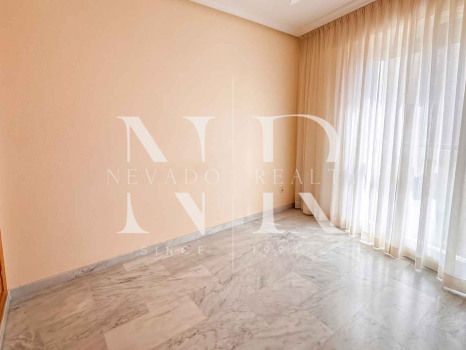 Apartment available for long-term rental in Marbella center with sea views
