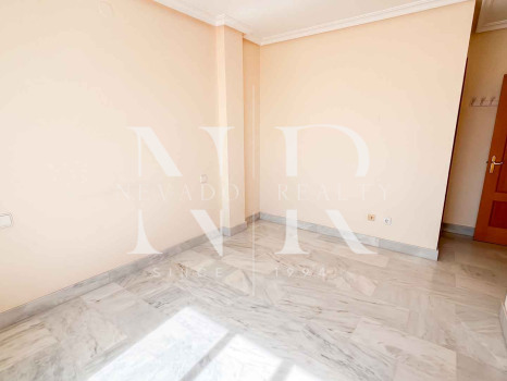 Apartment available for long-term rental in Marbella center with sea views