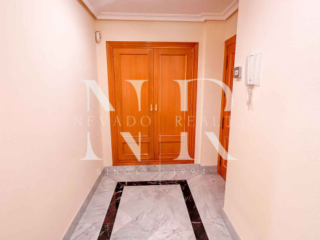 Apartment available for long-term rental in Marbella center with sea views