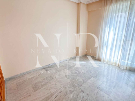 Apartment available for long-term rental in Marbella center with sea views