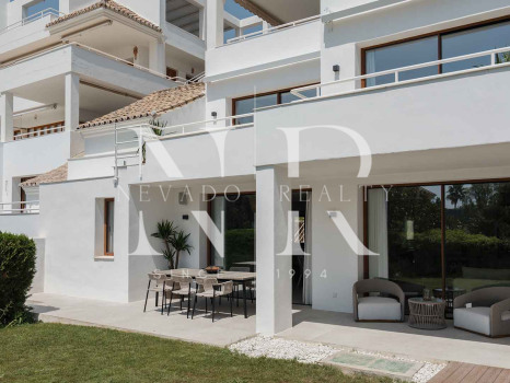 Apartamento en venta en Los Alcores del Golf, Nueva Andalucía