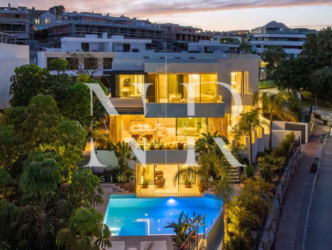 Villa à vendre à El Campanario, Estepona Est