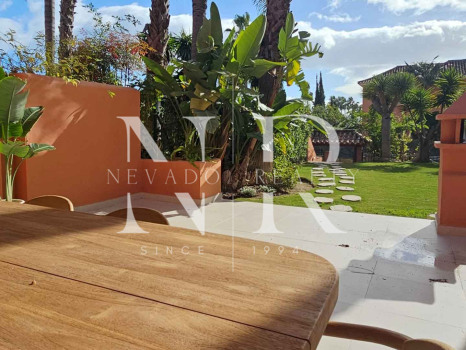 Maison mitoyenne à vendre à Altos de Puente Romano, Marbella