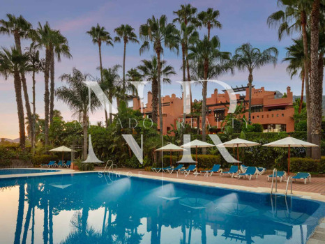 Maison mitoyenne à vendre à Altos de Puente Romano, Marbella