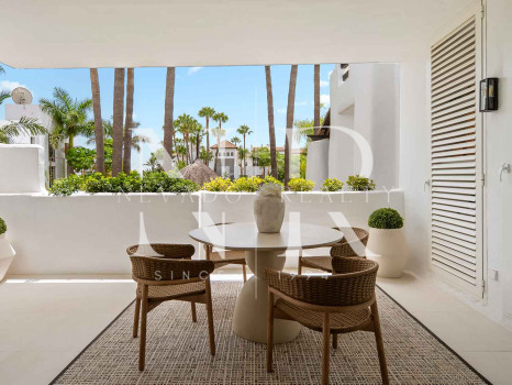 Apartment for sale in Marina Puente Romano, beachfront