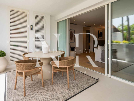 Apartment for sale in Marina Puente Romano, beachfront