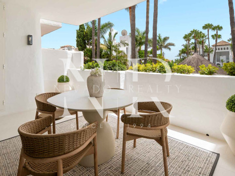 Apartment for sale in Marina Puente Romano, beachfront