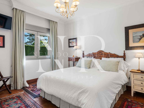 Villa for sale in Los Monteros Playa, with sea views