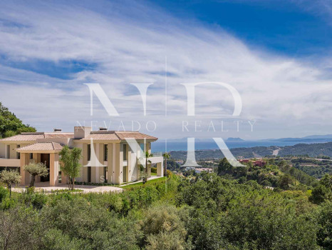 Villa for sale in Marbella Club Golf Resort with sea views