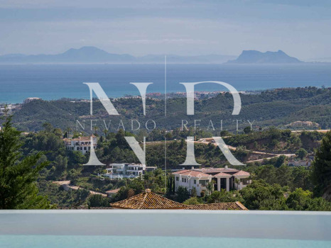 Villa for sale in Marbella Club Golf Resort with sea views