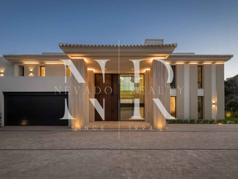 Villa for sale in Marbella Club Golf Resort with sea views