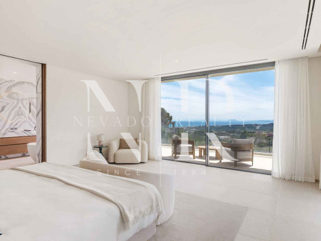 Villa for sale in Marbella Club Golf Resort with sea views