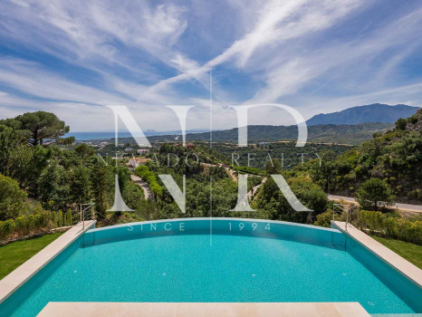 Villa for sale in Marbella Club Golf Resort with sea views