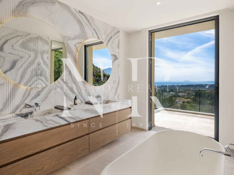 Villa for sale in Marbella Club Golf Resort with sea views