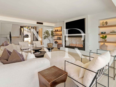 Villa for sale in Nueva Andalucía with sea views