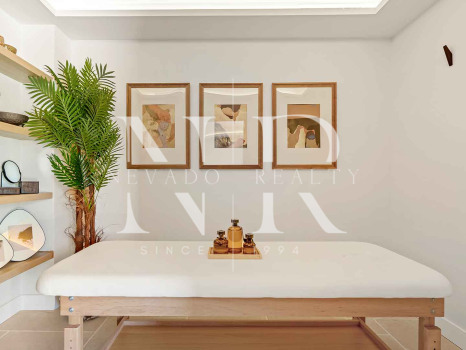 Villa for sale in Nueva Andalucía with sea views