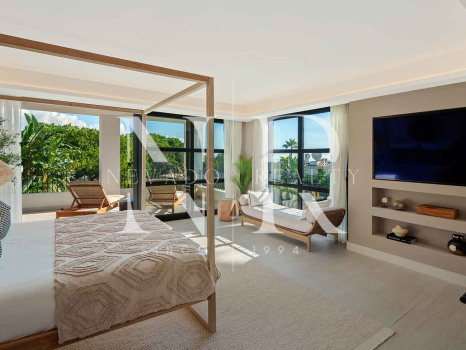 Villa for sale in Nueva Andalucía with sea views