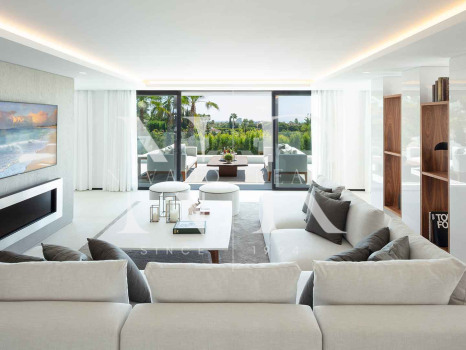 Villa en venta en Nueva Andalucía