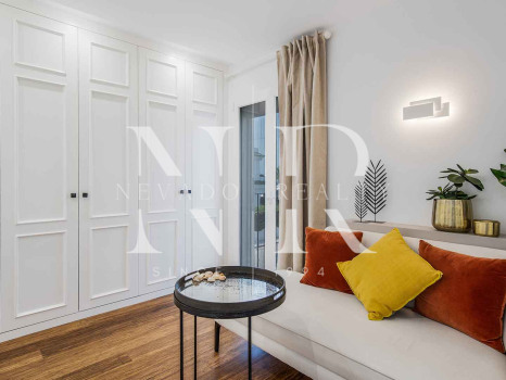 Townhouse for sale in Marbellamar, frontline beach with sea views