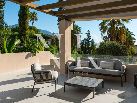 Villa for sale in Nueva Andalucía