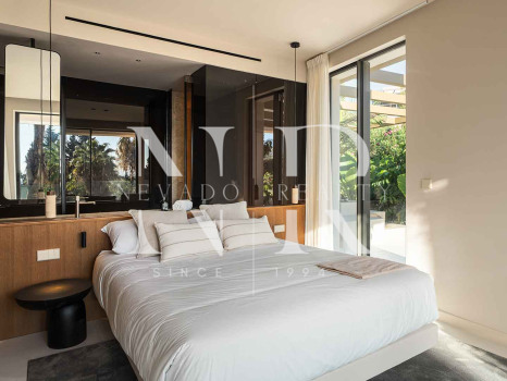 Villa for sale in Nueva Andalucía