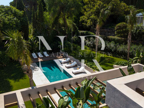Villa for sale in Nueva Andalucía