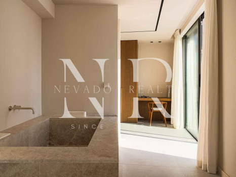 Villa for sale in Nueva Andalucía