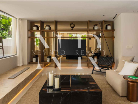 Villa for sale in Nueva Andalucía