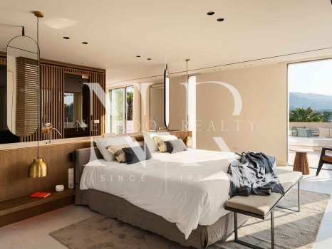 Villa for sale in Nueva Andalucía