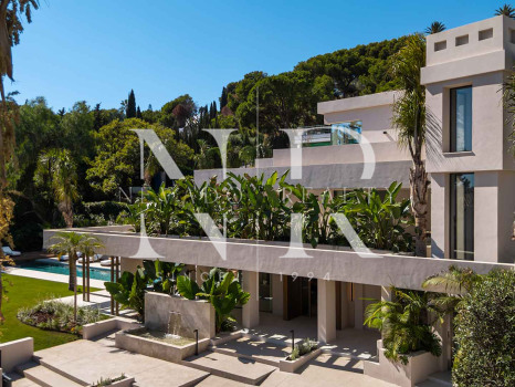 Villa for sale in Nueva Andalucía