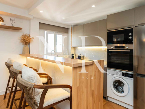 Penthouse for sale in Playa de la Fontanilla, Marbella, on the second line from the beach