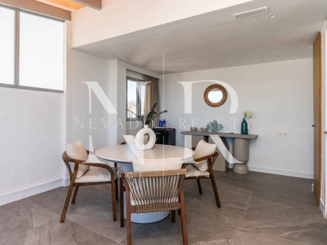 Penthouse for sale in Playa de la Fontanilla, Marbella, on the second line from the beach