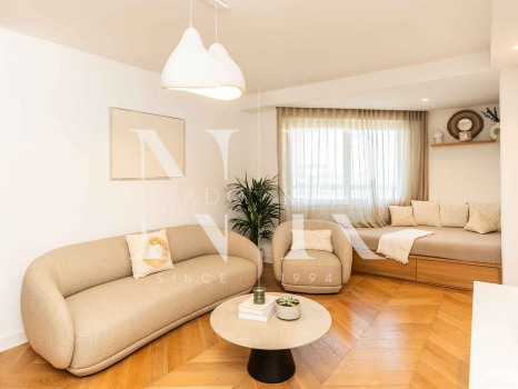 Penthouse for sale in Playa de la Fontanilla, Marbella, on the second line from the beach