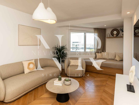 Penthouse for sale in Playa de la Fontanilla, Marbella, on the second line from the beach