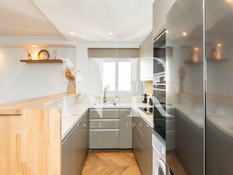 Penthouse for sale in Playa de la Fontanilla, Marbella, on the second line from the beach