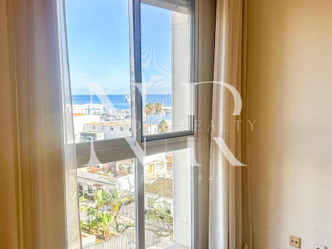 Apartamento en alquiler de larga temporada en Marbella centro con vistas al mar