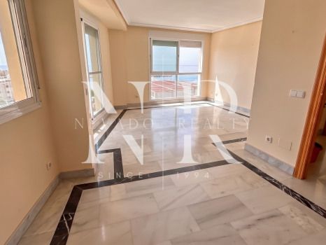 Apartamento en alquiler de larga temporada en Marbella centro con vistas al mar