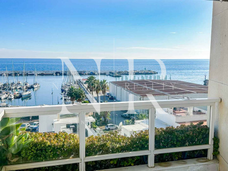 Apartamento en alquiler de larga temporada en Marbella centro con vistas al mar