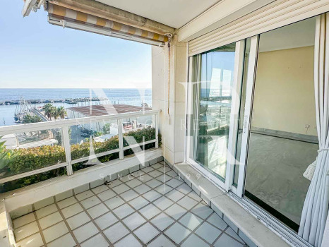 Apartamento en alquiler de larga temporada en Marbella centro con vistas al mar
