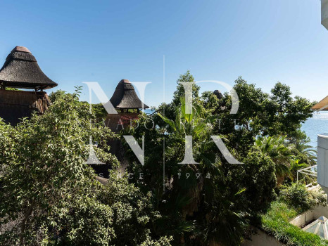 Apartment for sale within Marina Mariola, beachfront