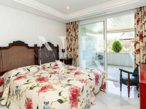 Apartment for sale within Marina Mariola, beachfront