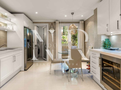 Apartment for sale in Las Alamandas, Marbella