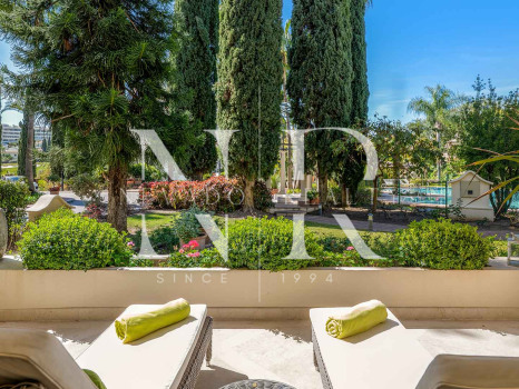 Apartment for sale in Las Alamandas, Marbella