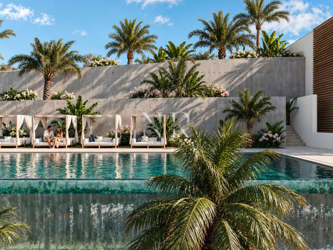 Adosado en venta en Serenity Hills Marbella, Elviria, con vistas al mar